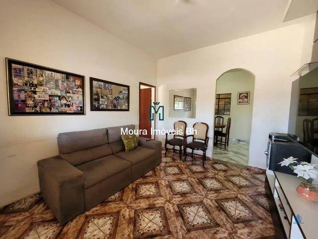 Casa para Venda em Belo Horizonte - 2