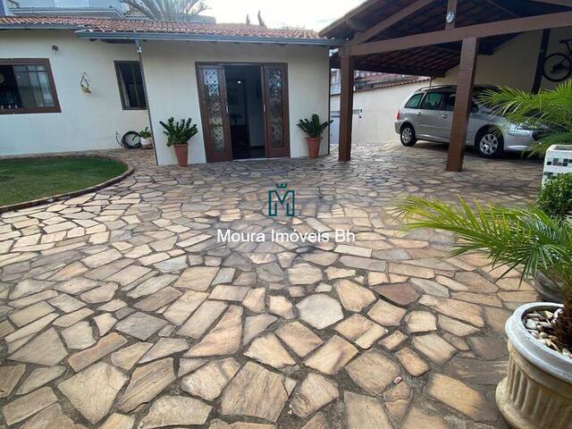 #CA0834 - Casa para Venda em Belo Horizonte - MG