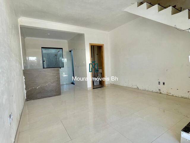 #CA0992 - Casa para Venda em Santa Luzia - MG