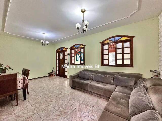 #CA1070 - Casa para Venda em Belo Horizonte - MG