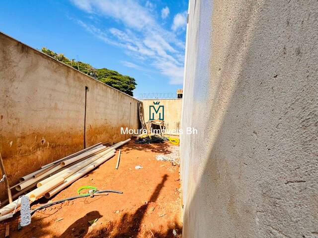 Casa para Venda em Belo Horizonte - 4