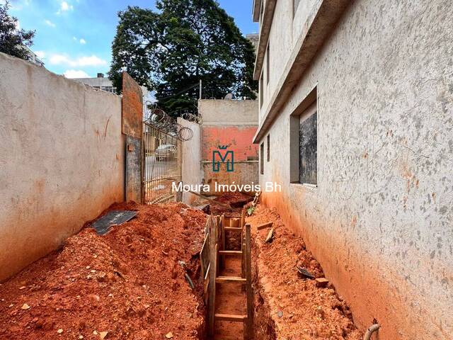 Casa para Venda em Belo Horizonte - 2